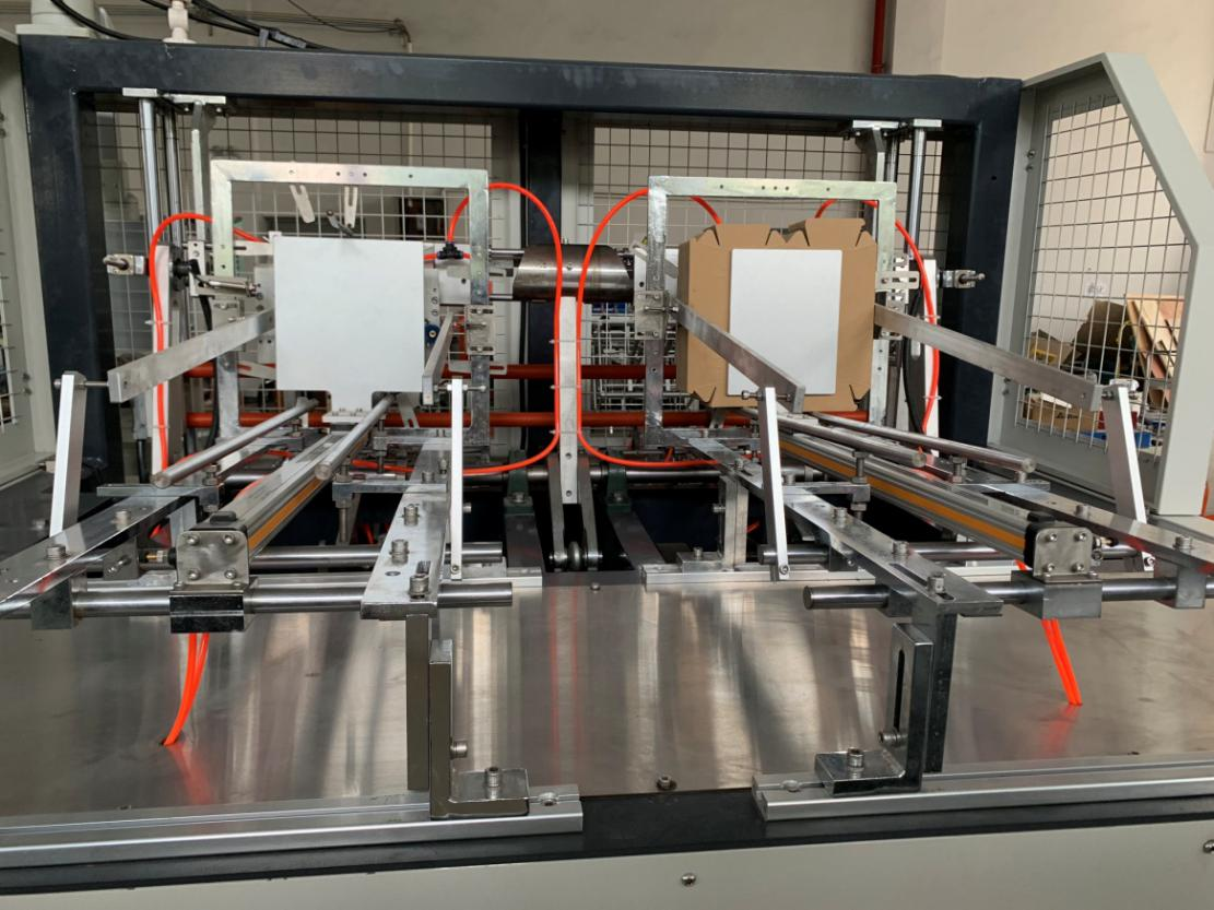 高速纸箱机图片