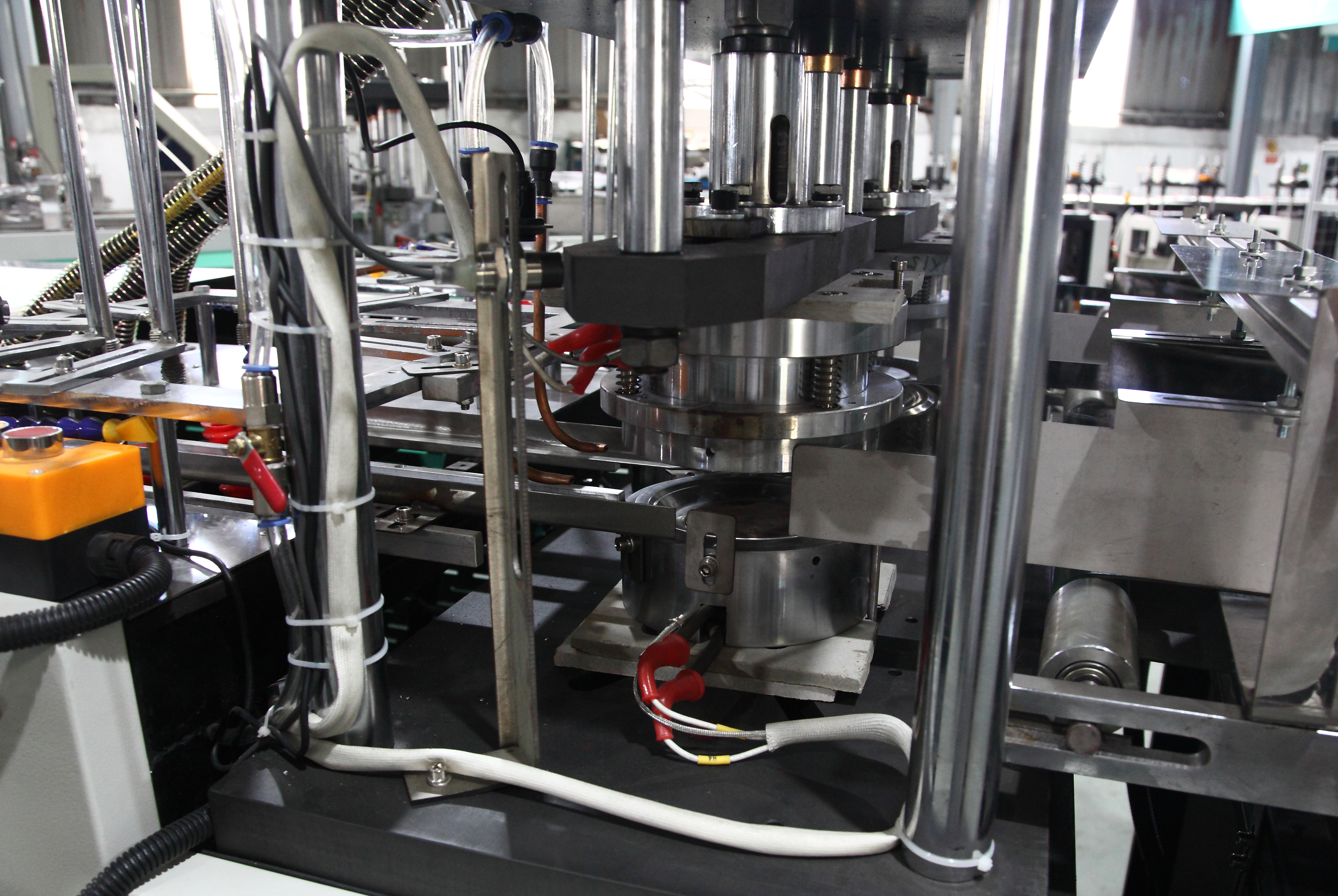 液压控制纸板机PIC 1