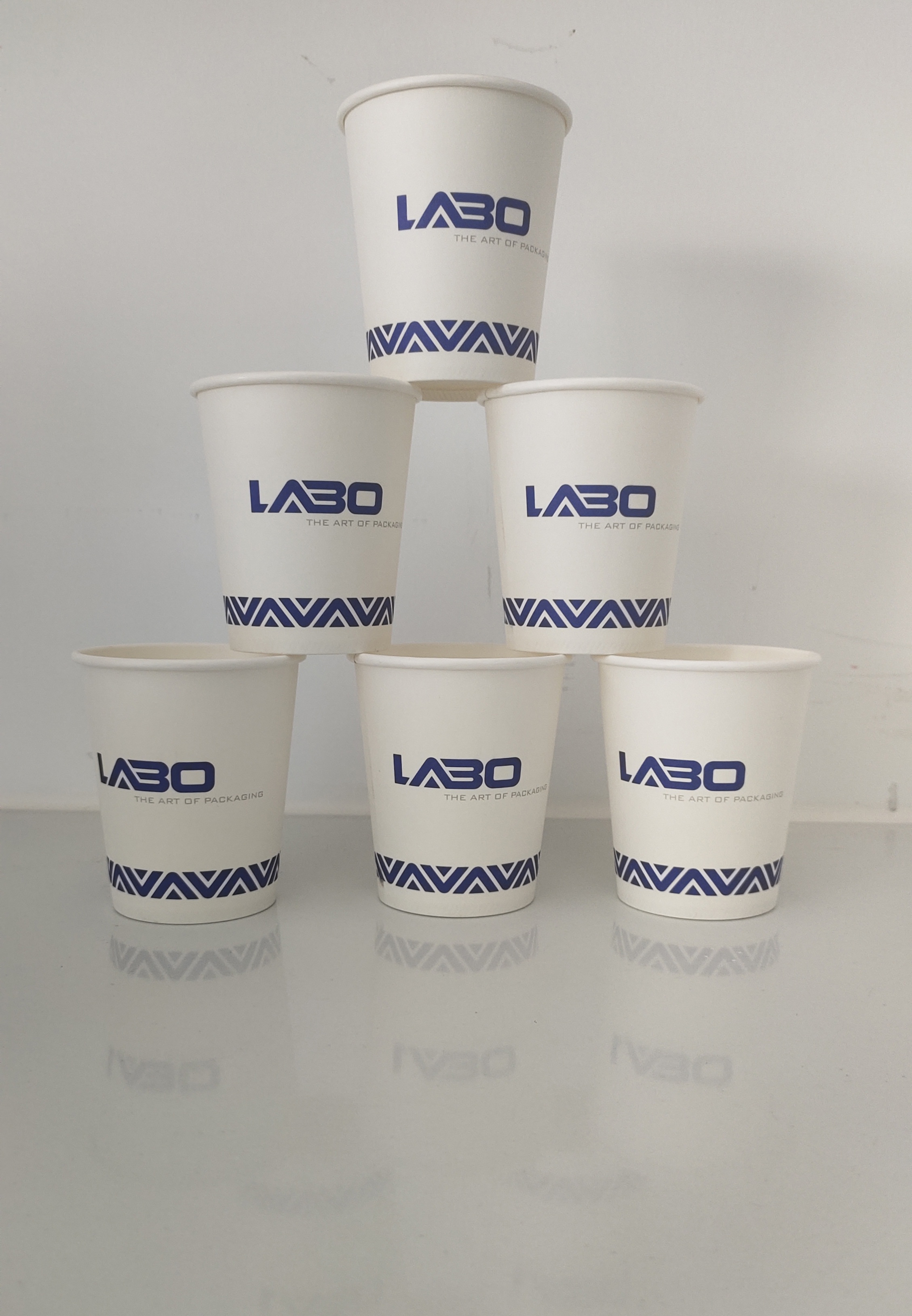 引入我们的LB-C智能中速纸杯机器